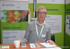 Michel Vollebregt van Eurofins Agro vertelde bezoekers op de beurs graag meer over het belang van plantsapmetingen in de aardbeienteelt. “Door kali in de plant goed in de gaten te houden, blijkt vaak dat telers met minder kali in hun bemesting af kunnen dan zij zelf dachten.”